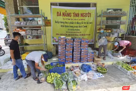 “Chợ thực phẩm 0 đồng” hỗ trợ người dân ảnh hưởng dịch COVID-19 ở Đà Nẵng
