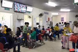 Một góc khu khám bệnh Bệnh viện Phụ sản - Nhi Đà Nẵng