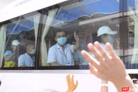 Sáng ngày 6/8, đoàn cán bộ y tế của Sở Y tế tỉnh Bình Định đã chính thức lên đường tiếp viện cho Đà Nẵng để chống dịch COVID-19 (ảnh BYT)