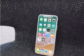 Màn hình hiển thị gần như toàn mành hình của iPhone 8