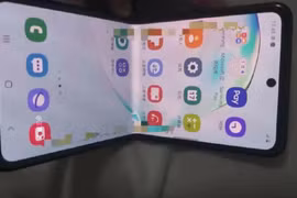 Hình ảnh thực tế của chiếc Samsung Galaxy Fold 2. Ảnh: SamMobile