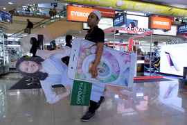 Oppo đang đứng đầu thị trường smartphone Indonesia với 26,2% thị phần ở cả hai phân khúc điện thoại thông minh tầm trung và cấp thấp trong quý 3 2019. Ảnh: Nikkei Asian Review
