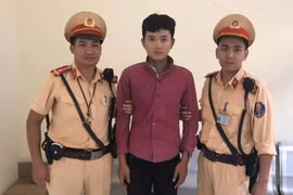 Đối tượng Nguyễn Văn Thành tại trụ sở Công an phường Lê Lợi.