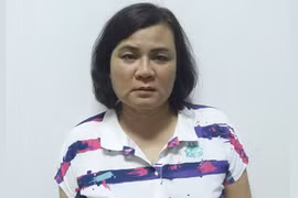 Nguyễn Thị Tú Anh bị cơ quan công an bắt giữ về hành vi “lừa đảo chiếm đoạt tài sản”.