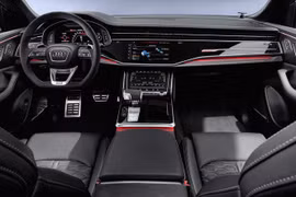 Bên trong xe Audi