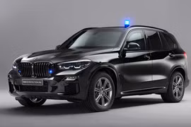 Chiếc BMW đã được "độ" để chống đạn AK-47