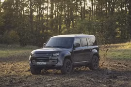 Land Rover Defender 2020 sẽ góp mặt trong phim James Bond.