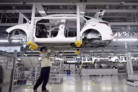 Dây chuyền sản xuất xe ô tô tại nhà máy của Hyundai ở Thương Châu, Hà Bắc, miền bắc Trung Quốc. Ảnh: AFP/TTXVN