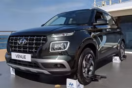 Hyundai Venue - crossover mới ra mắt tại Ấn Độ, giá từ 9.300 USD. Ảnh: Times of India