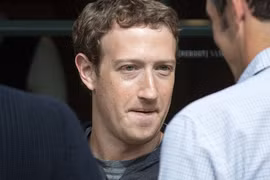 Mark Zuckerberg vẫn đang tiếp tục gặp khó khi phải đối mặt những lục đục nội bộ.