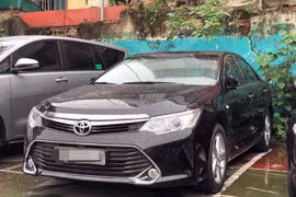 Chiếc Toyota Camry 2.5Q sản xuất năm 2017, đăng ký năm 2017 siêu lướt 18.000km giá 1,2 tỷ đồng. 