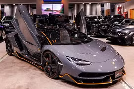 Chiếc Lamborghini Centenario Roadster đang được rao bán giá 4 triệu USD.