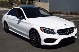 Mercedes C-class là quán quân trong danh sách.