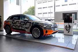 Audi e-tron xuất hiện tại TP HCM