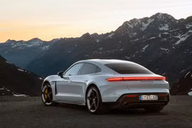 Mẫu xe thể thao chạy điện của Porsche