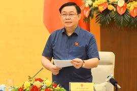 Chủ tịch Quốc hội Vương Đình Huệ phát biểu. 
