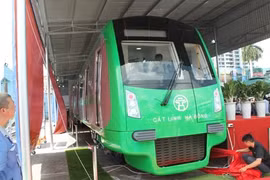 Đầu đoàn tàu Cát Linh - Hà Đông.