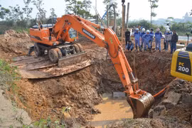 Một vụ ống nước Sông Đà bị vỡ