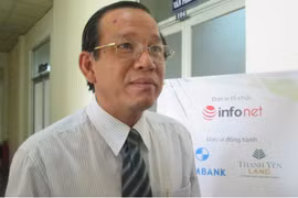 Ông Nguyễn Hoàng Minh trả lời báo chí bên lề Tọa đàm
