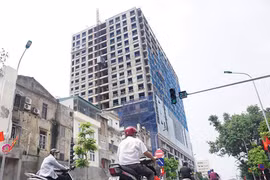 Công trình nhà 8B Lê Trực vẫn chưa được xử lý dứt điểm
