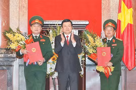 Chủ tịch nước phong hàm đại tướng cho các ông Ngô Xuân Lịch và Đỗ Bá Tị