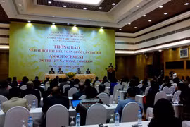 Ban đối ngoại Trung ương thông báo về đại hội 12 cho các đoàn ngoại giao. Ảnh: Võ Hải.
