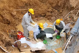 Đường ống nước Sông Đà về Hà Nội liên tục bị vỡ gây bức xúc dư luận