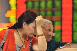 Cú sụp đổ trên TTCK Trung Quốc đã gây ra hậu quả nghiêm trọng không chỉ về mặt kinh tế mà cả xã hội.