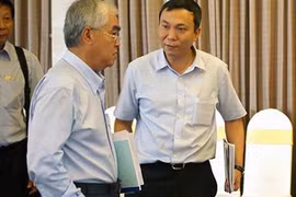 Chủ tịch VFF Lê Hùng Dũng và Phó Chủ tịch Trần Quốc Tuấn, hai người bị cấp dưới tố cáo nhận hối lộ. Ảnh: XUÂN HUY