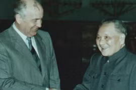 Đặng Tiểu Bình gặp gỡ Gorbachev