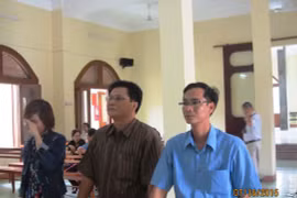 Phiên tòa phúc thẩm yêu cầu công an huyện Tuy An bồi thường vì tổ chức khám ngực trái phép