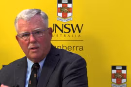 Ông Carl Thayer