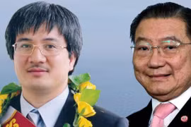 Sau khi bán phần lớn cổ phần cho tập đoàn của tỷ phú Thái Lan, ông Phạm Đình Đoàn (trái) vẫn giữ vị trí Tổng giám đốc của Phú Thái