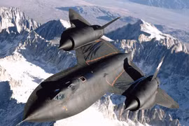 Máy bay trinh sát tầm xa SR-71 Blackbird của không quân Mỹ 