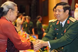 Đại tướng Phùng Quang Thanh tại hội trường buổi giao lưu - Ảnh: Việt Dũng