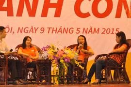 Bà Chu Thị Thanh Hà, Chủ tịch HĐQT FPT Telecom đang chia sẻ tại chương trình FPT CEO talk