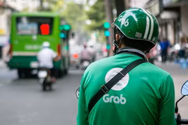 Thu phí cao từ đối tác, áp đảo nhiều phân khúc, Grab Việt Nam lần đầu lãi lớn khi be, Now, Gojek tiếp tục gồng lỗ