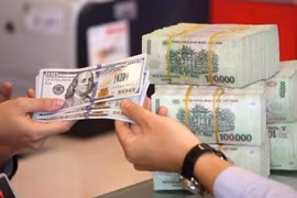 Tấm khiên tài khoản vãng lai đang mỏng dần