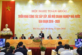 Thủ tướng phát biểu tại Hội nghị toàn quốc triển khai công tác sắp xếp, đổi mới doanh nghiệp Nhà nước giai đoạn 2016-2020. Ảnh: VGP