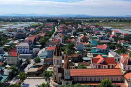 Khung cảnh trù phú của xã Đô Thành, huyện Yên Thành, tỉnh Nghệ An, nơi có cả nghìn người dân đi xuất khẩu lao động. (Ảnh: Zing)