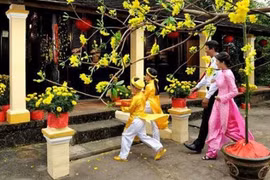 Chọn tuổi xông nhà mùng 1 Tết tốt nhất năm Kỷ Hợi 2019