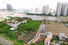 TPHCM có thể thu về 22.000 tỉ đồng khi đấu giá số lô đất còn lại trong Khu đô thị mới Thủ Thiêm. Trong ảnh là một góc KĐTM Thủ Thiêm. Ảnh: TTXVN