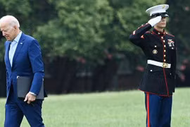 Tổng thống Biden đang là tâm điểm chỉ trích của dư luận vì cuộc rút quân thất bại khỏi Afghanistan. Ảnh: AP