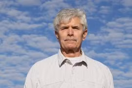 Ông Terry F. Buss