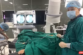 Một ca tiêm cột sống phối hợp sóng tần xung (PRF) dưới hướng dẫn C-arm tại Bệnh viện Đa khoa Thanh Nhàn (Ảnh: BVCC)