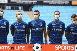 Các cầu thủ Bundesliga sẽ học tập giải vô địch Brazil, đẹo khẩu trang ra sân. Ảnh 442.