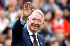 Không chỉ thành tích mà phong cách cầm quân đặc biệt của Sir Alex Ferguson sẽ khiến sân Old Trafford sẽ còn nhớ mãi đến vị huấn luyện viên tài ba