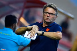 Chuyên gia người Pháp Philippe Troussier, Giám đốc Trung tâm Quỹ đầu tư bóng đá PVF đang là cái tên sáng giá nhất cho chức vụ GĐKT VFF. Ảnh VPF