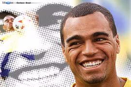 Denilson thi đấu 52 phút với 24 lần chạm bóng và ghi một bàn từ cú sút phạt. Một màn giới thiệu bóng đá Brazil có lẽ không thể ấn tượng hơn, dù quá ngắn và chắc chắn không hề rẻ. Ảnh VFF.