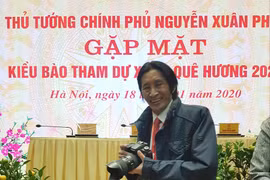 Ít ai biết Trực Chấp, “đại ca” khét tiếng trên đất Ba Lan lại là người có tâm hồn nghệ thuật. Ảnh NVCC